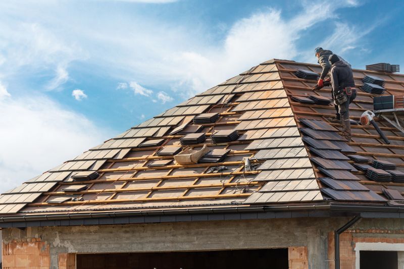 When to Hire a Roofing Service